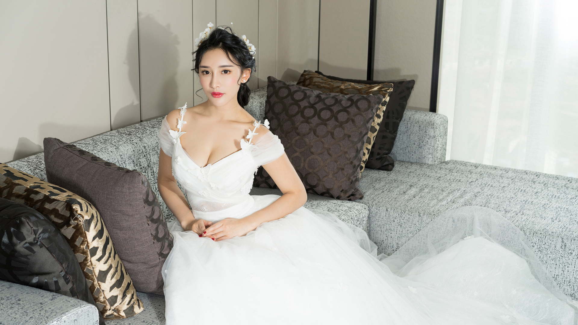 新澳天天开奖资料大全208,资源部署方案_DUM29.370桌面款