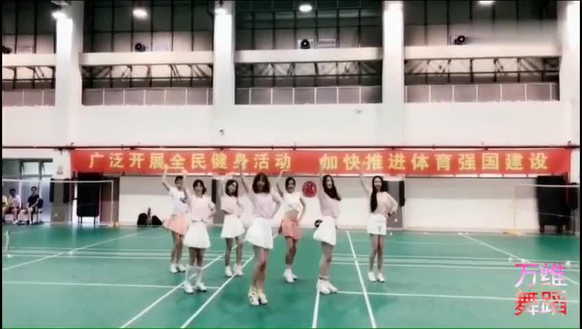 最新减肥操重塑健康自信身材的秘诀!