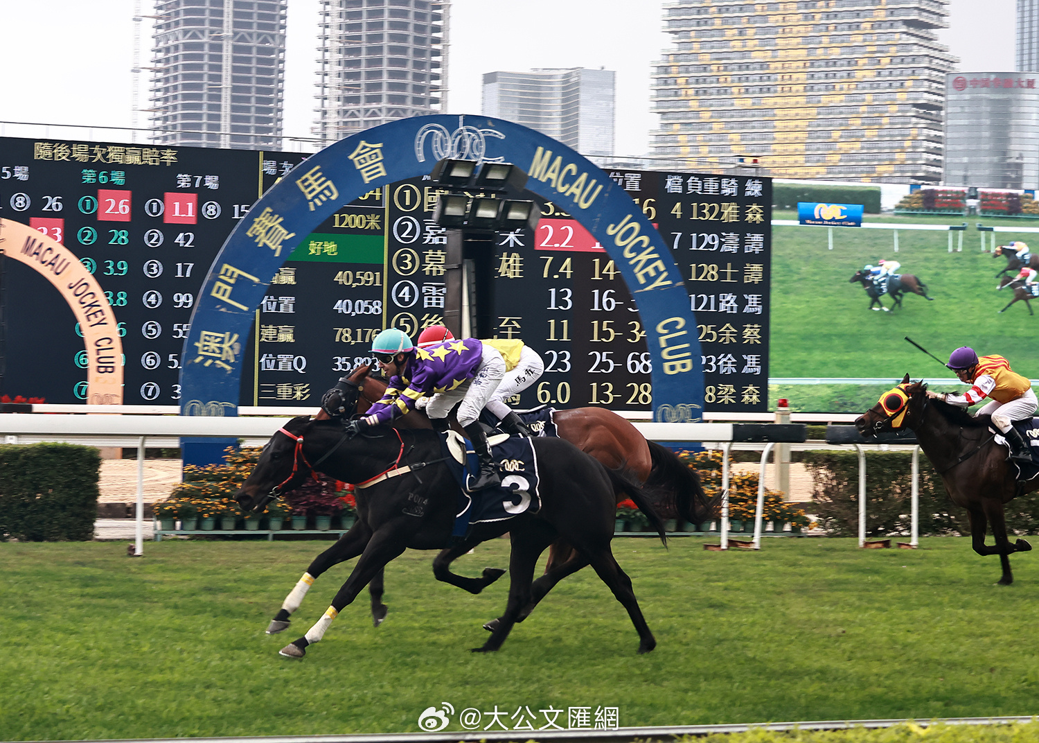 澳門澳利澳全年马会传真资料,数据获取方案_HUS49.979沉浸版