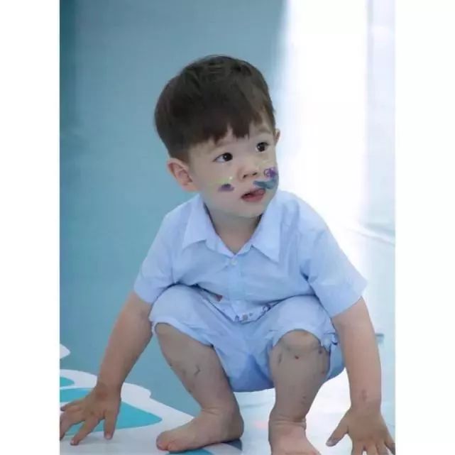 嗯哼大王最新阳光照片,快乐时光的记录