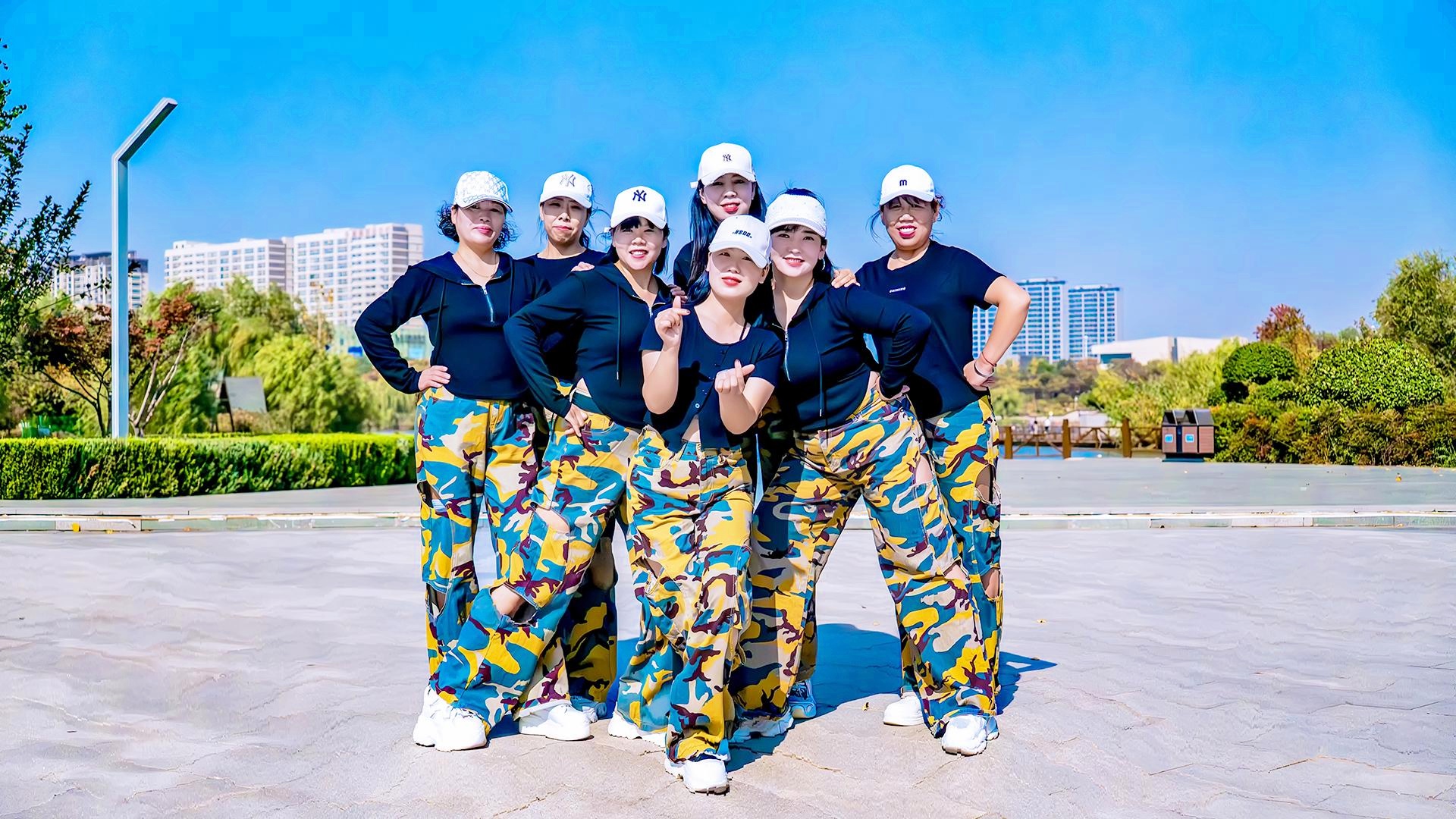 最新集体励志舞蹈教程，一步步成为舞蹈达人！