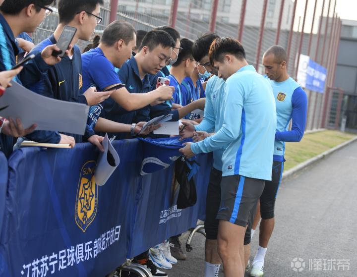 苏宁足球最新引援动态,自然之旅与心灵探索的绿茵征程