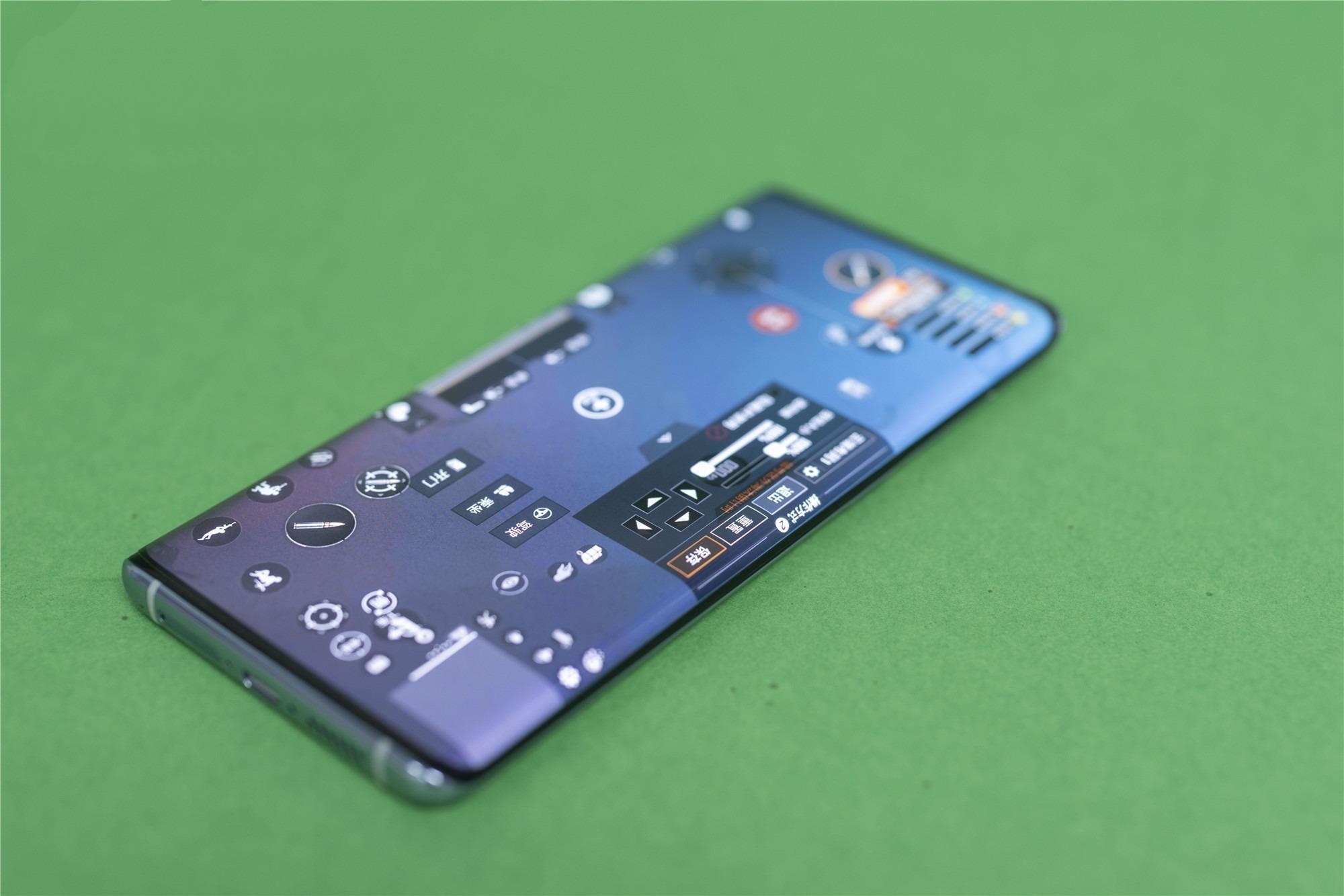 华为最新曲屏手机惊艳亮相,颠覆你对手机的认知!