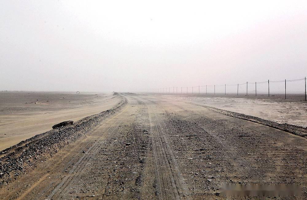 罗布泊镇最新动态，寻找内心平静的探险之旅