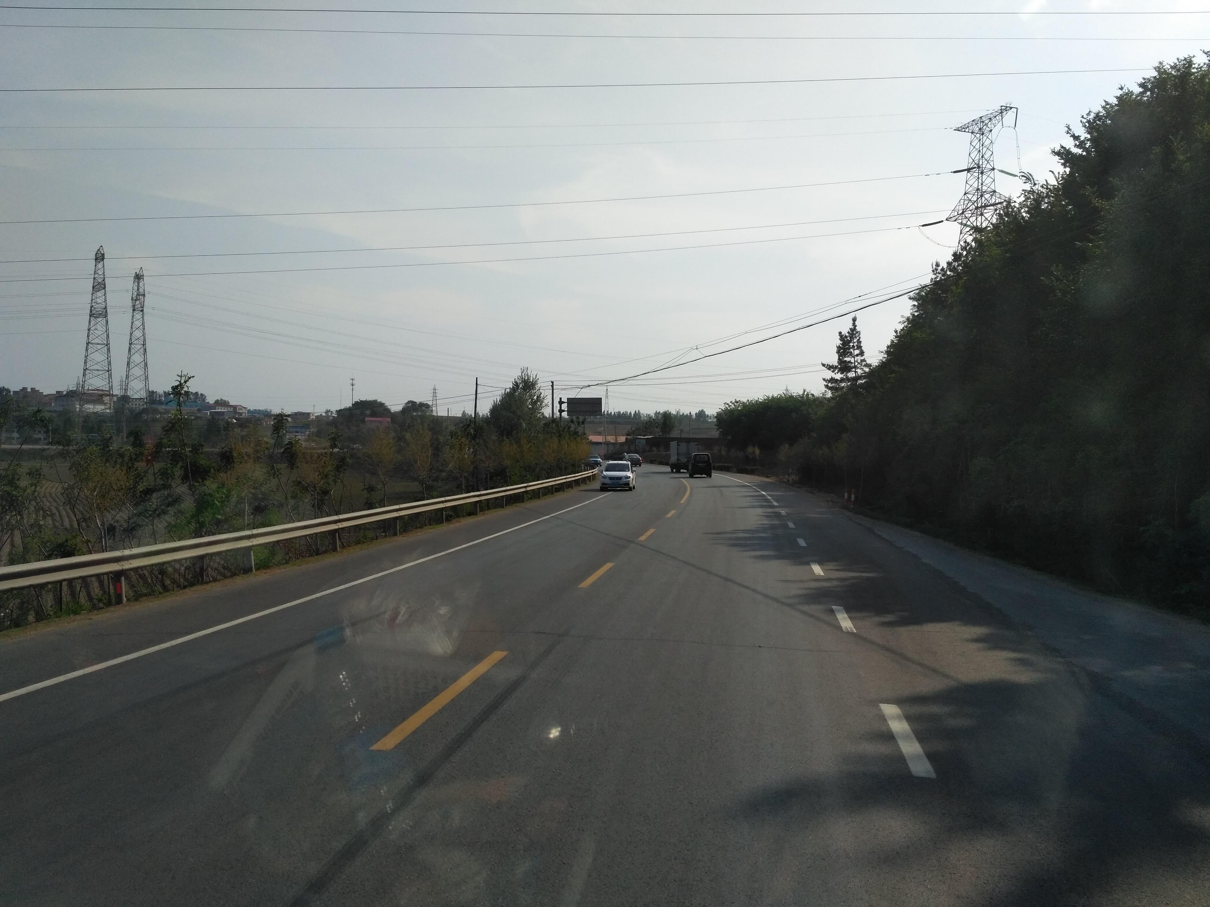 G202国道最新路况,一路前行,成就与自信并驾齐驱