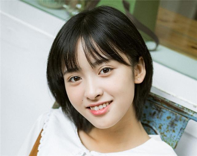 鞠婧祎最新短发造型,引领时尚潮流的绝美瞬间