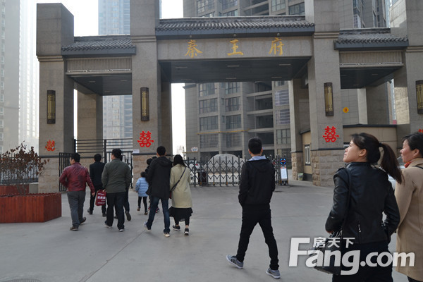 秦王府经适房最新动态,小巷风情与隐藏小店的独特魅力