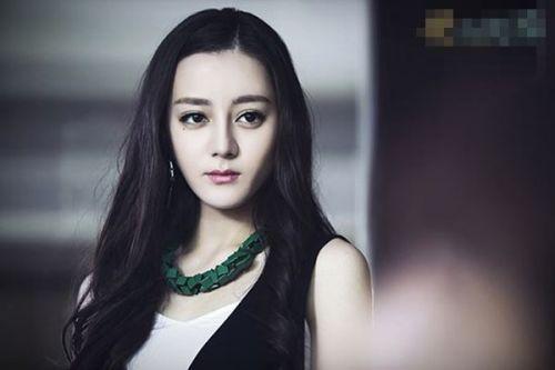 迪丽热巴最新热搜揭秘,城市星光下的日常温馨时刻