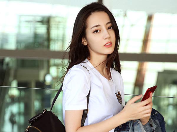 迪丽热巴最新热搜揭秘,城市星光下的日常温馨时刻