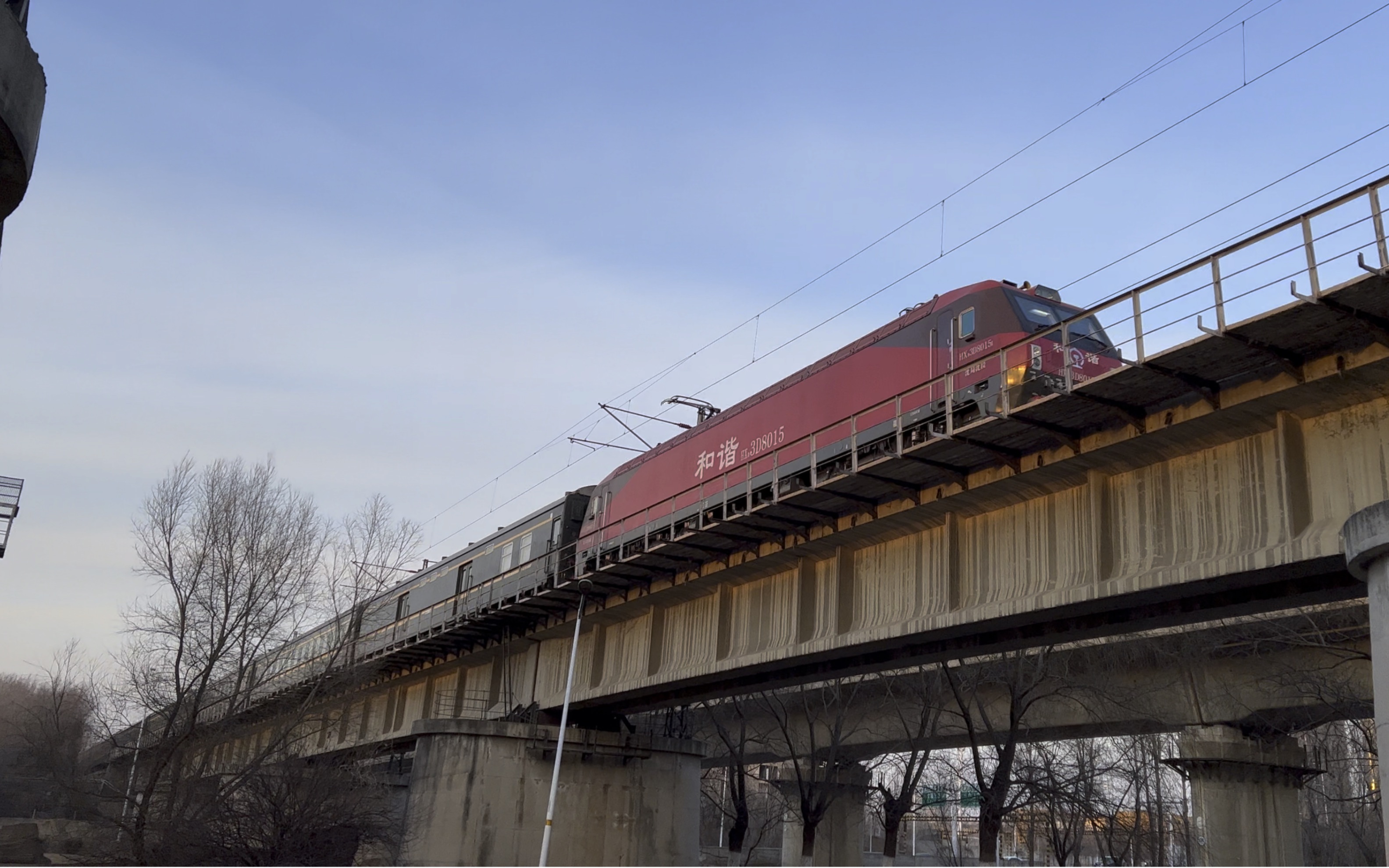 K388火车途经车站，时代的印记与变迁的轨迹