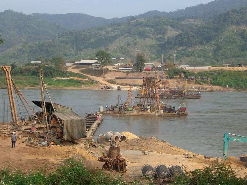 湄公河畔施工新进展,友情与陪伴的温馨故事