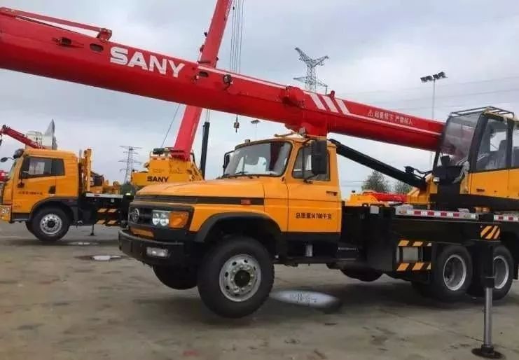 最新三一8吨四节臂吊车,性能、优势及适用场景解析