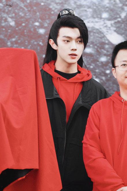 雪鹰领主最新章节,启程探索自然美景的奇幻之旅