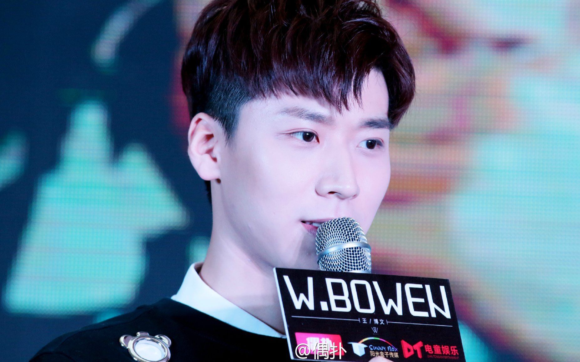 探寻大连方言的魅力与传承，王博文最新大连话视频揭秘