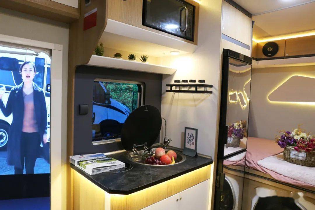 八二站82187最新版本更新内容,最新研究解读_演讲版87.233