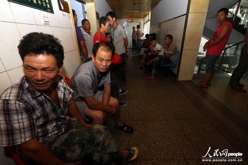 茂名杀人案最新消息与探寻自然美景之旅的对比关注点,自然美景之旅的最新动态与探索价值