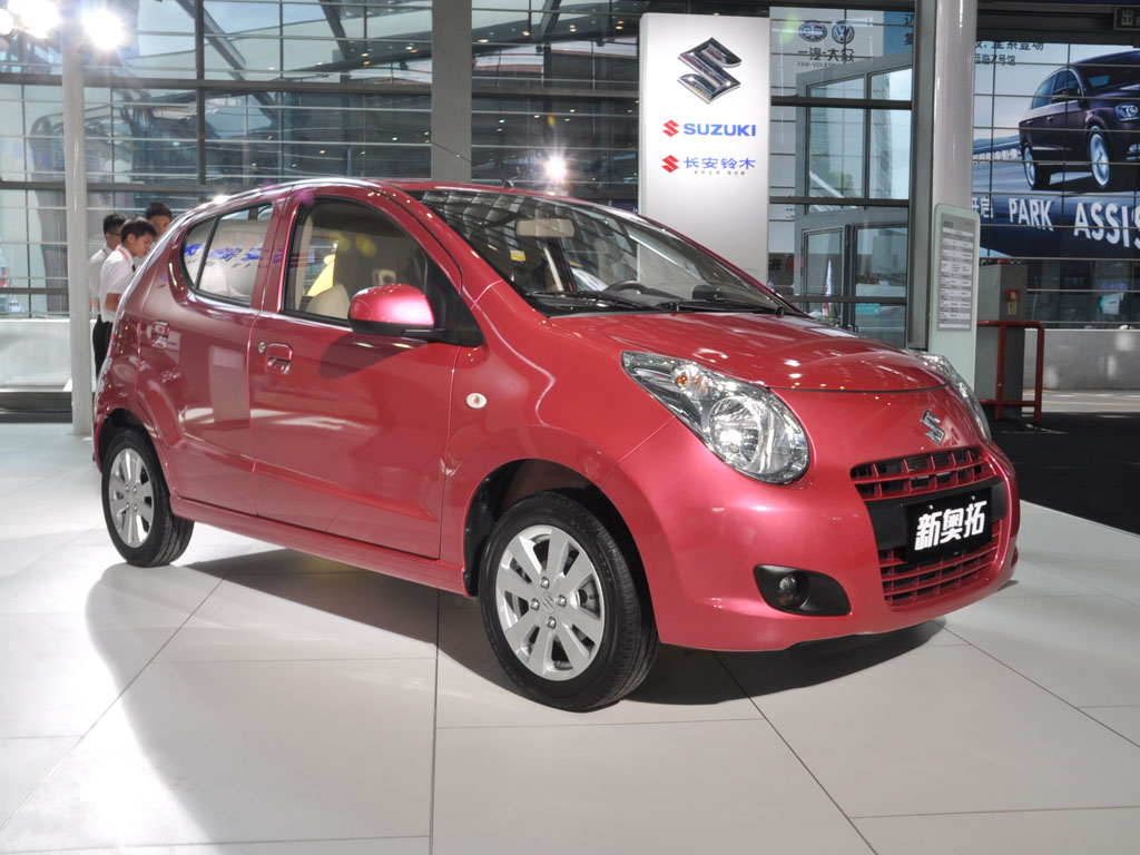 全面体验最新奥拓汽车,获取与体验指南