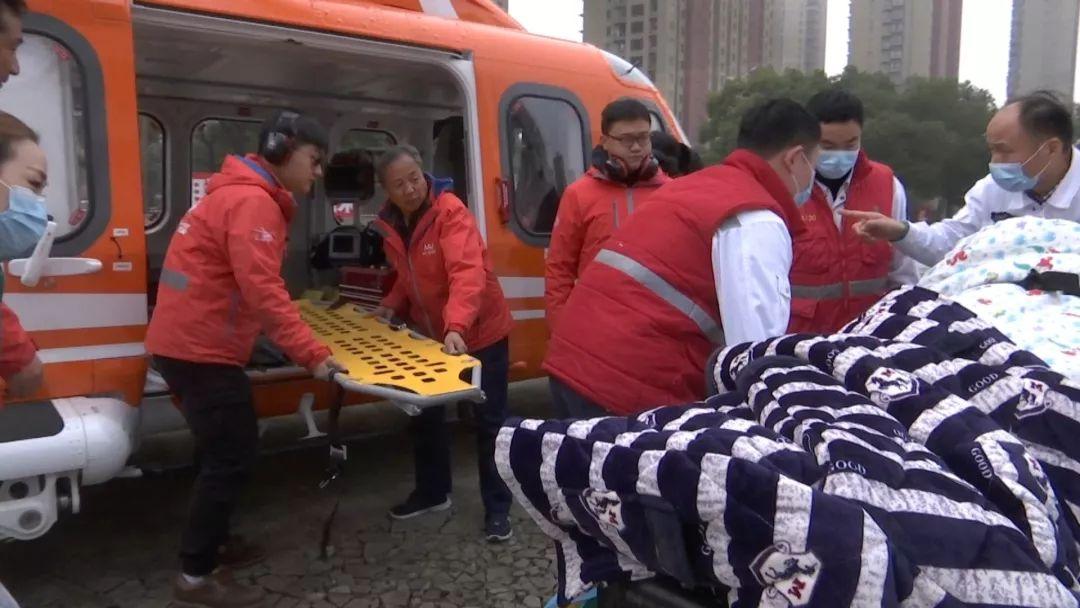 上海紧急通知,科技重塑生活,体验前沿高科技产品新动向