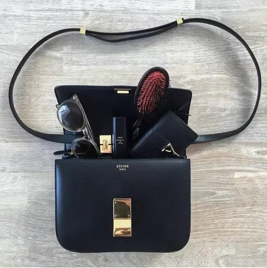 明星最新包包揭秘,巷弄深处的时尚风尚之选