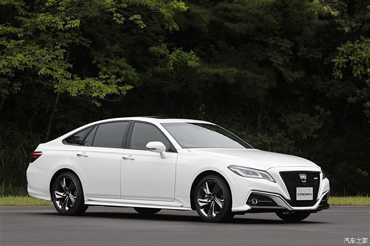 皇冠汽车最新动态,时代先锋的辉煌历程回顾