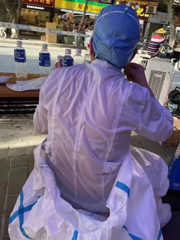 时代背景下的抗疫历程,最新疫情比较与反思