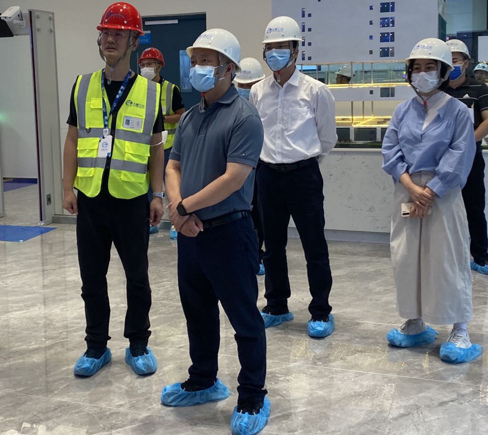 钟洪引领科技潮流,重塑未来生活体验新篇章