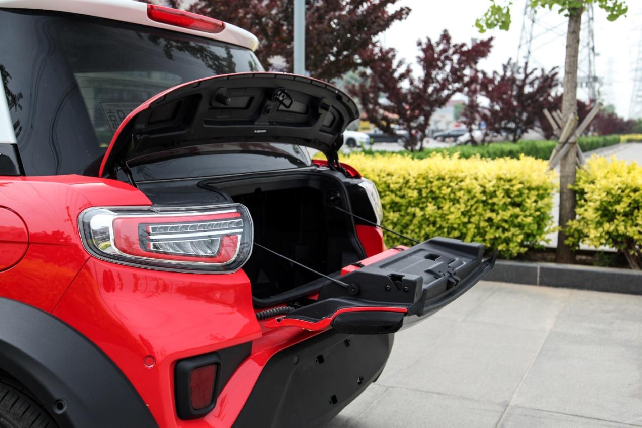 分段式衣柜最新设计,时尚与实用的完美融合