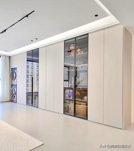 分段式衣柜最新设计,时尚与实用的完美融合
