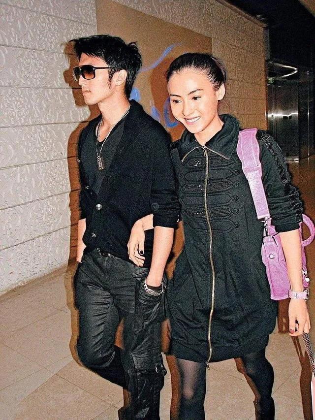 王菲与谢霆锋最新动态揭秘，科技情感融合，智能生活新篇章