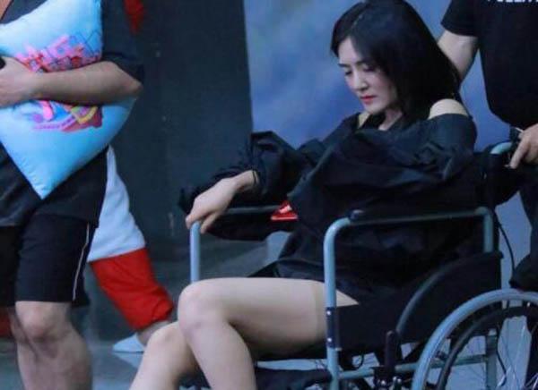 谢娜缺席最新一期背后的原因揭晓，变化、学习与自信的力量影响人生舞台