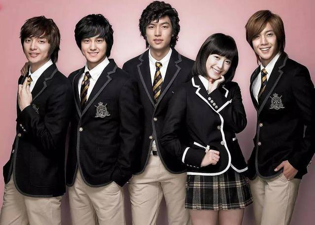 流星花园老版演员回顾,小巷的秘密花园与明星记忆之旅