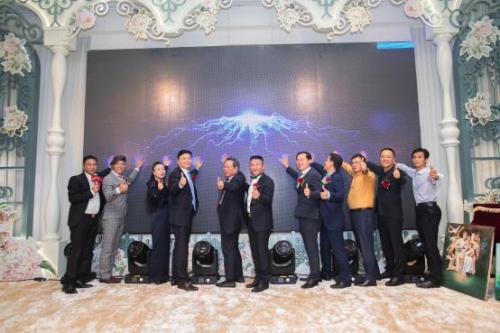 香港主板上市规则与友情梦想交织的温馨旅程小故事