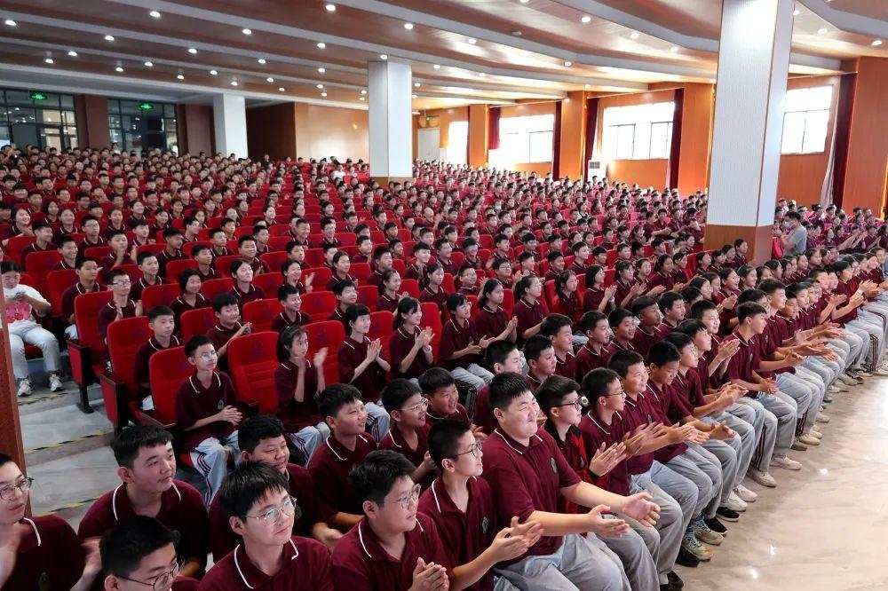 郑州开学动态揭秘,小巷深处的独特开学序曲与隐藏小店探秘之旅