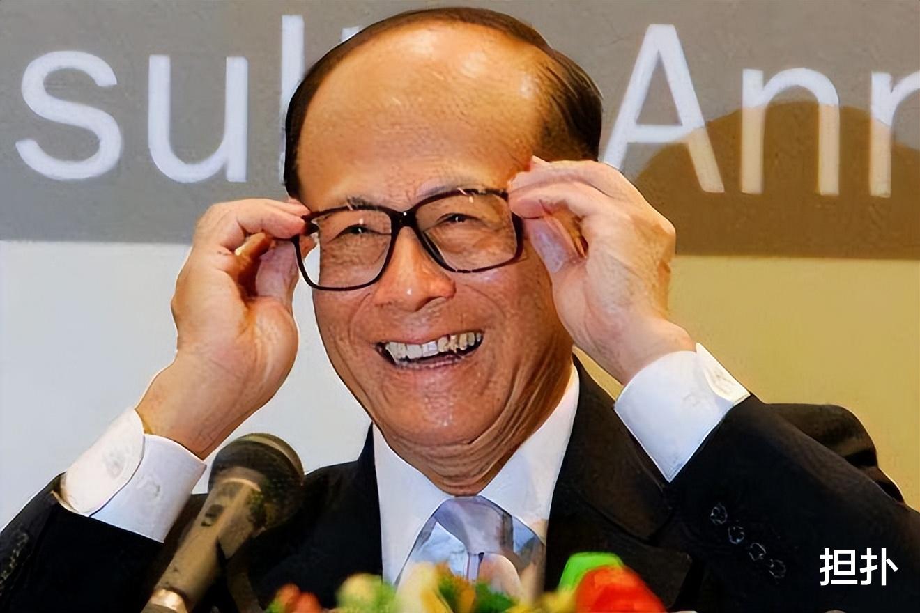 李嘉诚最新动态,温馨日常故事更新中