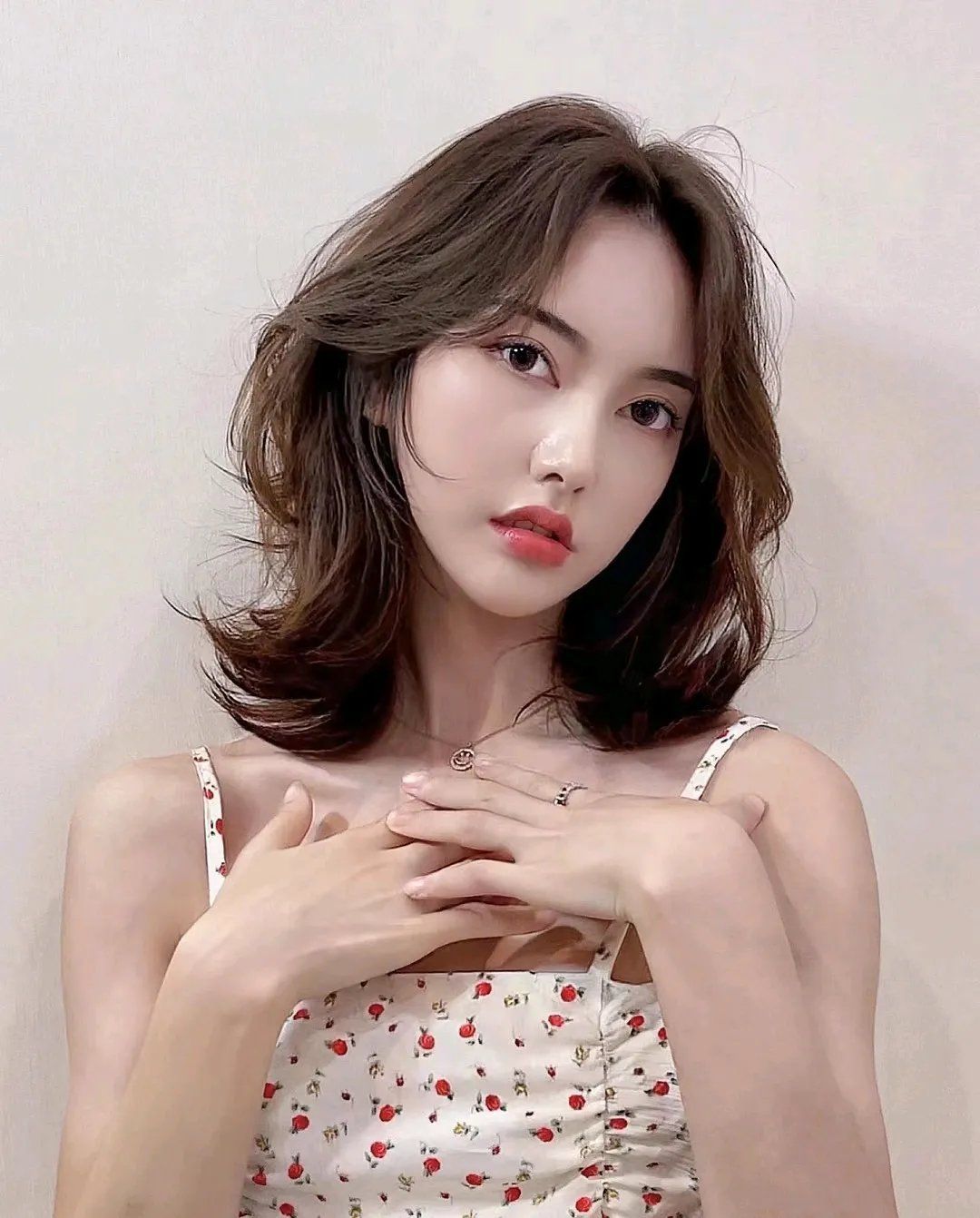 流行最新发型,自然美景与心灵之旅的时尚碰撞