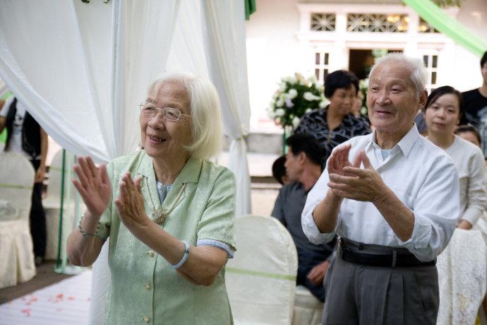 婚礼女方父亲讲话的新篇章,变化的力量与自信的成就