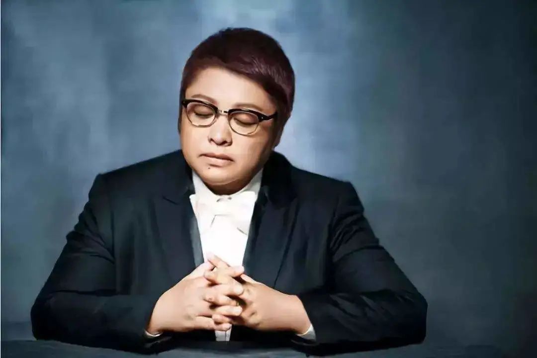 韩红最新状态,温馨日常的欢乐时光揭秘